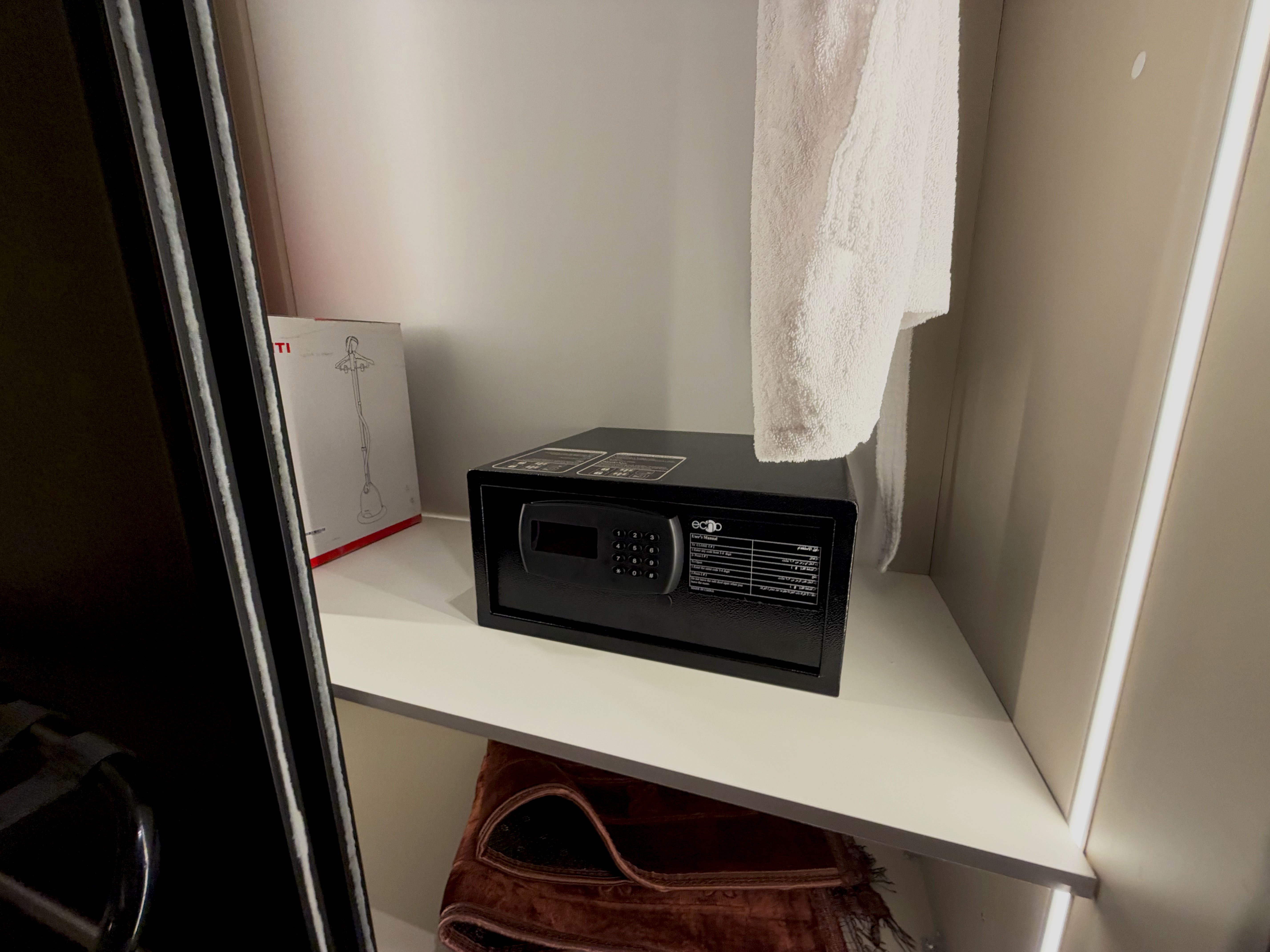 FAMILIA Apartment - new luxury apartment-Family-Friendly Furnished Apartment in Amman In Mecca Street