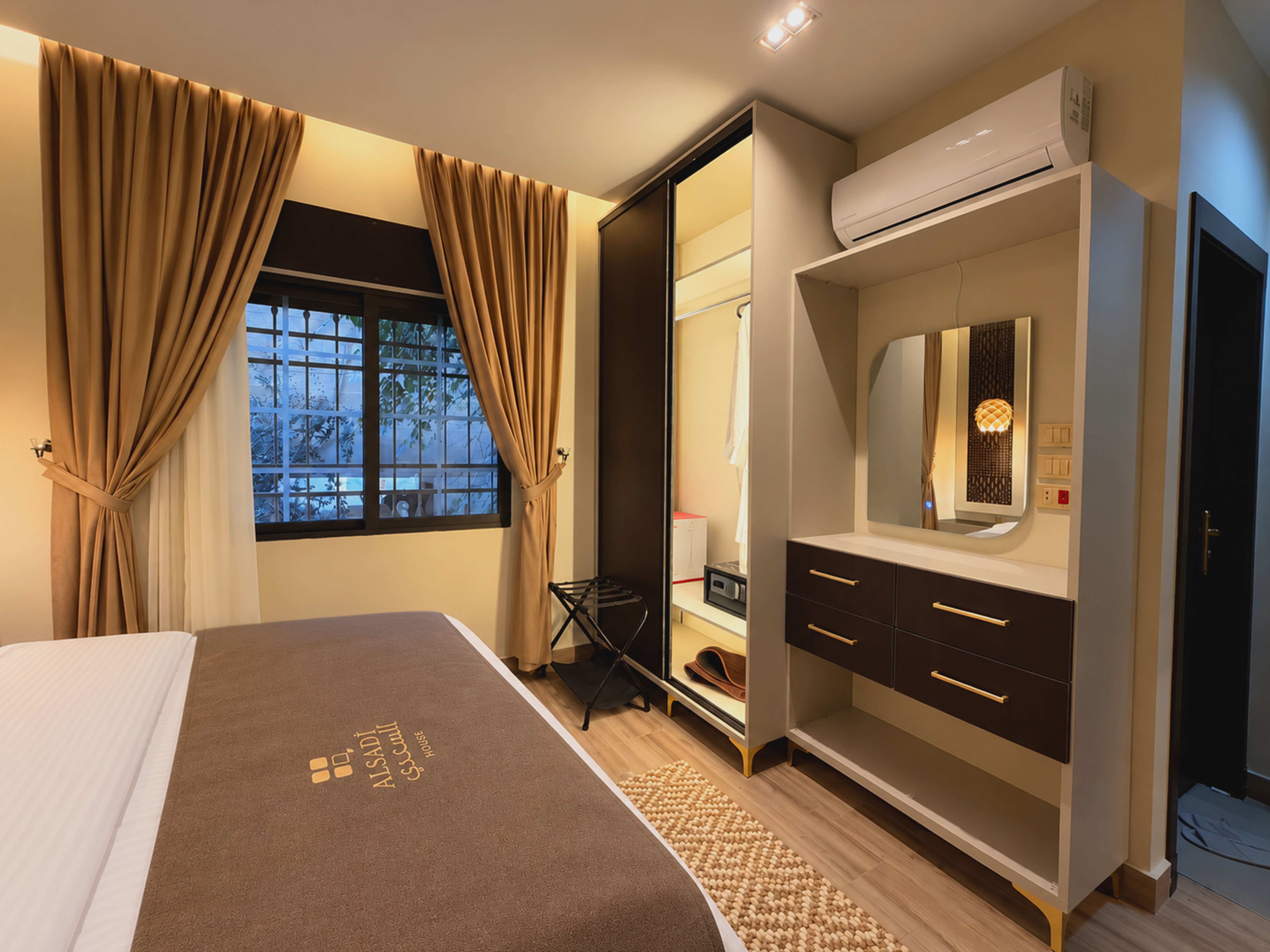 FAMILIA Apartment - new luxury apartment-Family-Friendly Furnished Apartment in Amman In Mecca Street