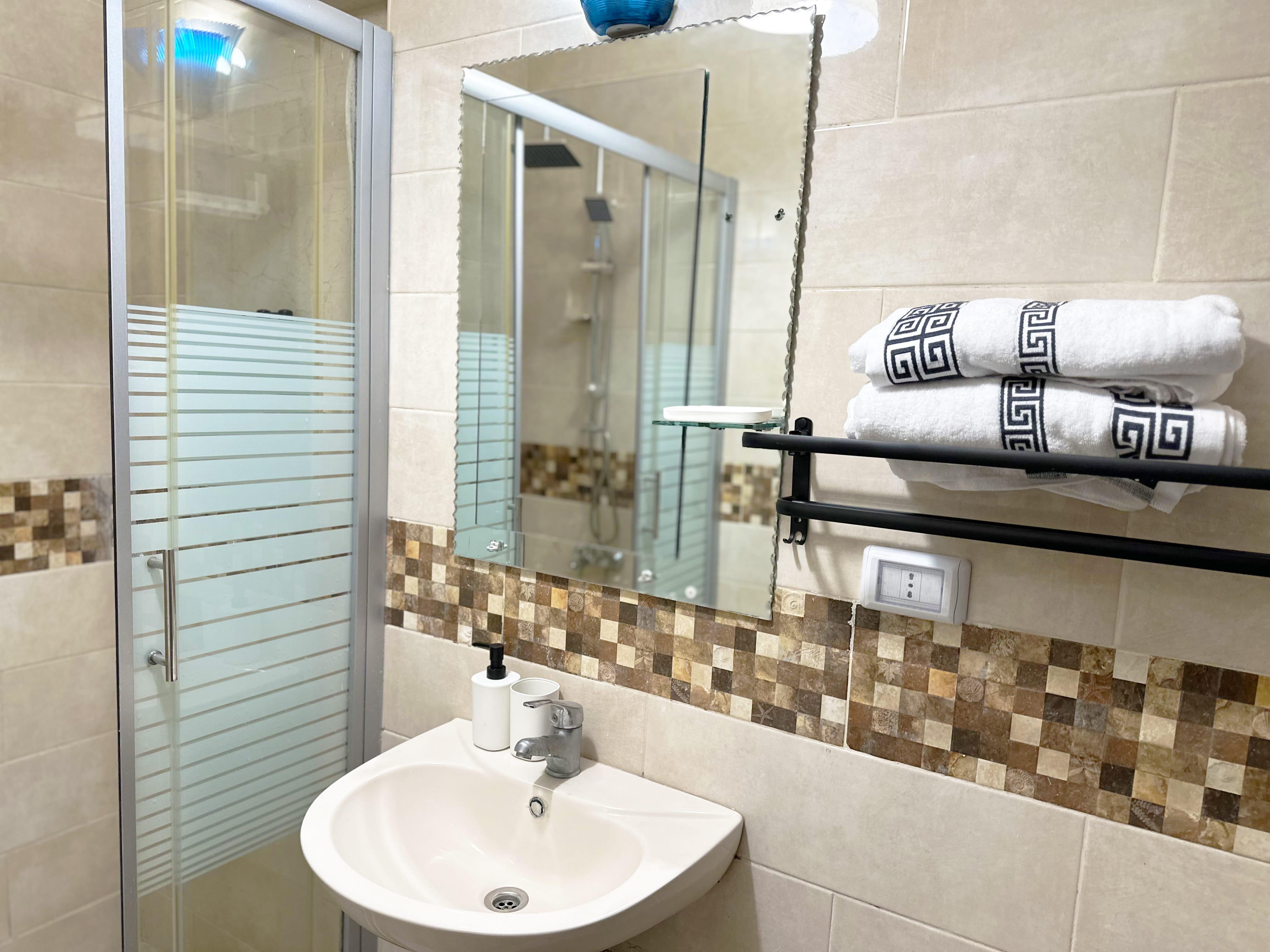 Furnished apartment for rent in Amman | Mecca Street | One room