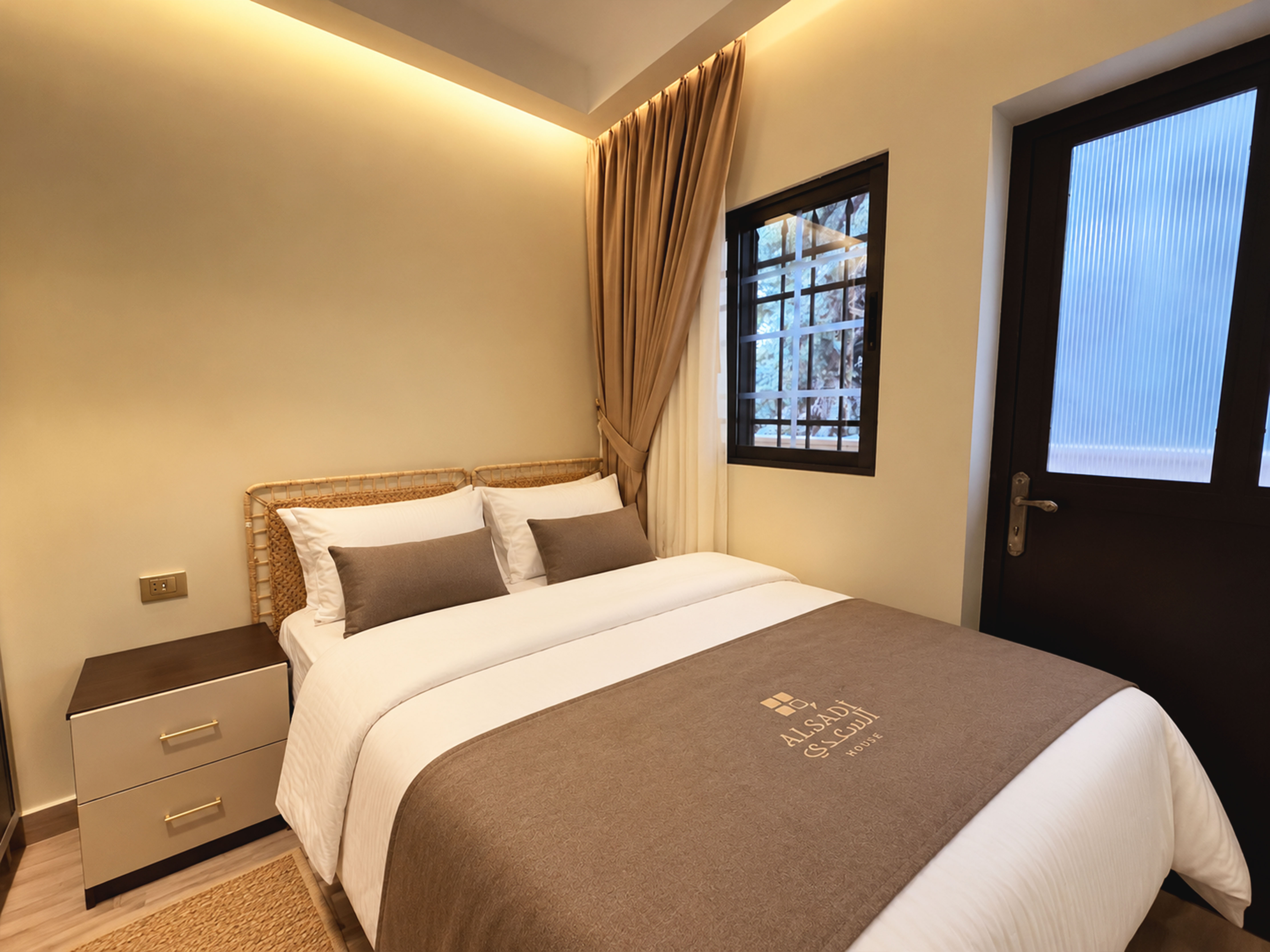 FAMILIA Apartment - new luxury apartment-Family-Friendly Furnished Apartment in Amman In Mecca Street