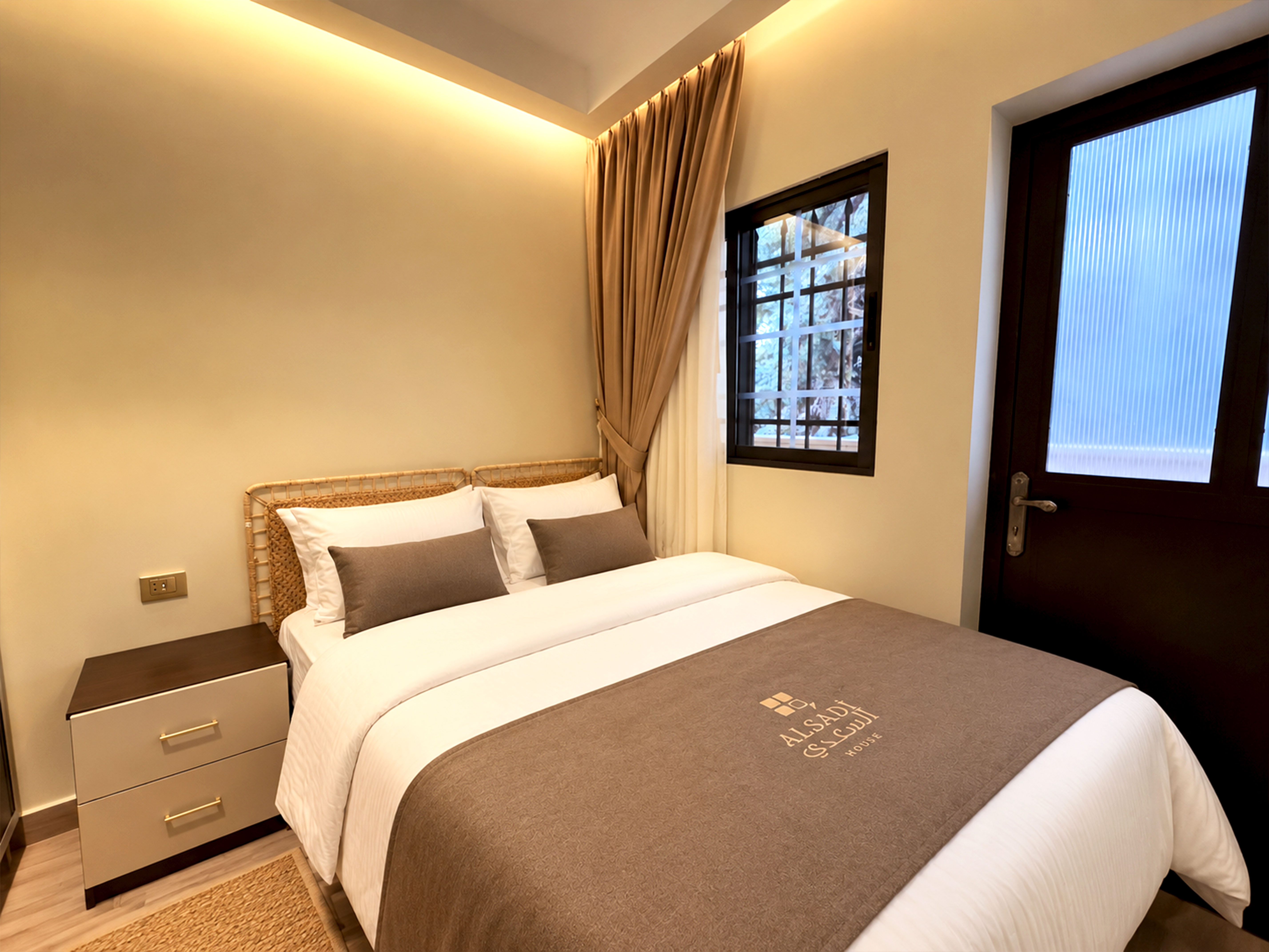 FAMILIA Apartment - new luxury apartment-Family-Friendly Furnished Apartment in Amman In Mecca Street